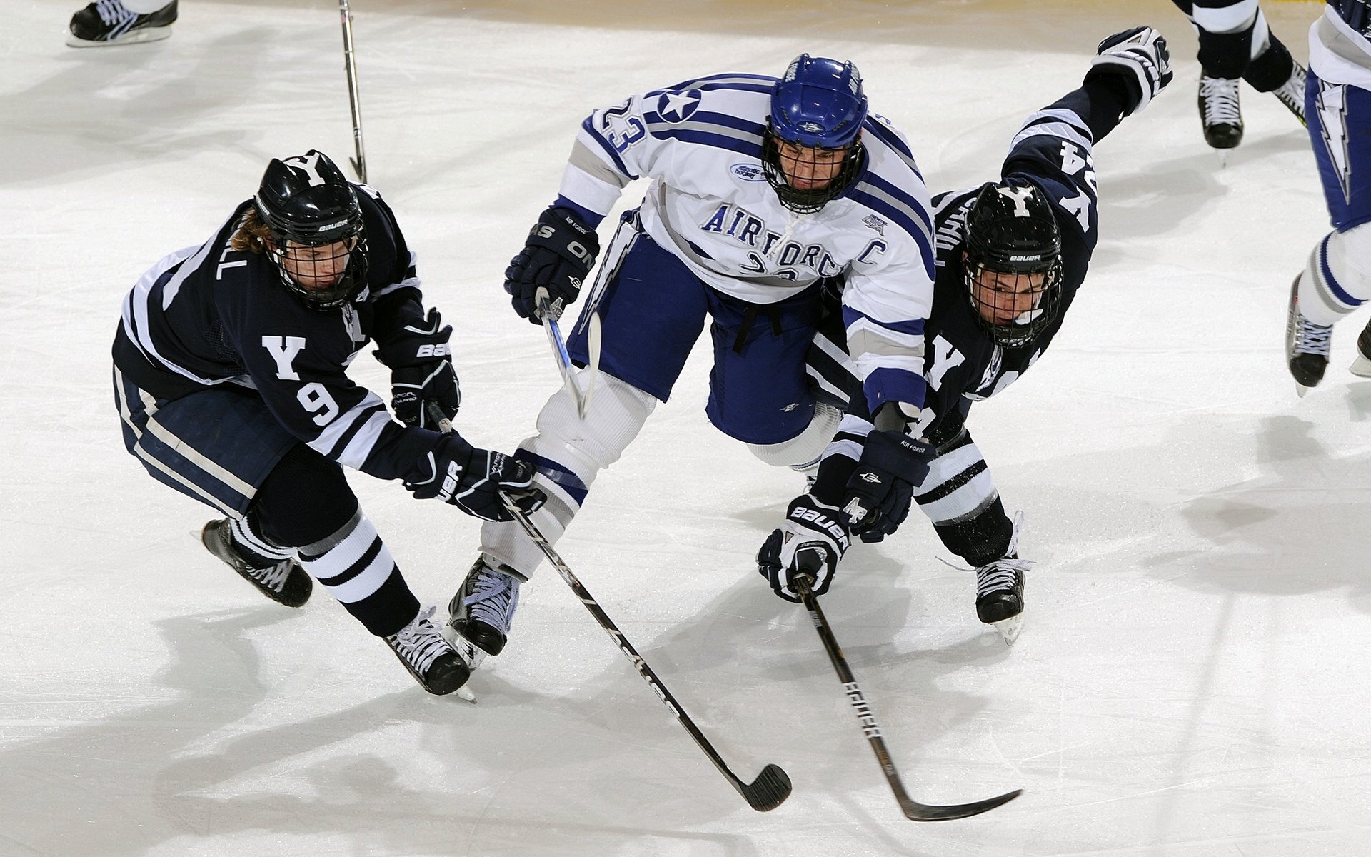 融合“足球+科技”新成果在行业集中亮相，引领行业新风尚，体教融合足球方案